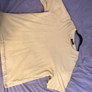 (L) no boundaries yellow tee